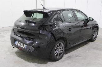Peugeot 208  picture 3
