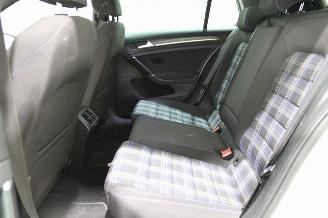 Volkswagen Golf  picture 12