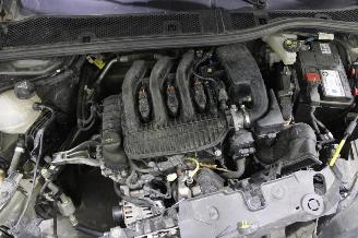 Peugeot 208  picture 15