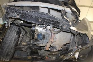 Peugeot 208  picture 16