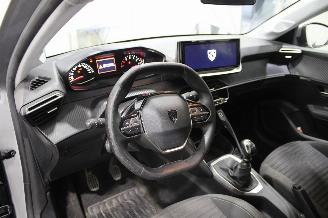 Peugeot 208  picture 10