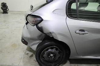 Peugeot 208  picture 5