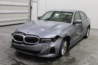 krockskadad bil auto BMW 3-serie 320 2024/10