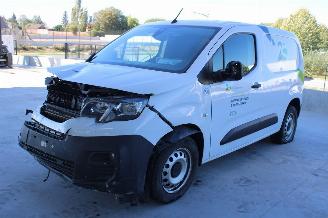 Coche accidentado Peugeot Partner  2023/7