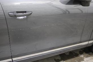 Volkswagen Touareg  picture 7