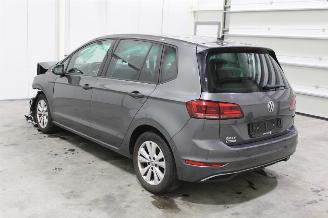 Volkswagen Golf  picture 4