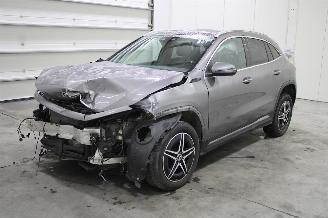 Vrakbiler auto Mercedes EQA  2022/3