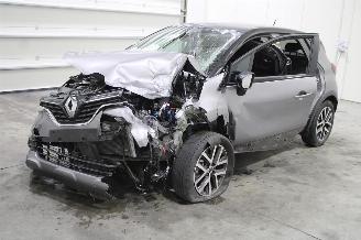 Purkuautot passenger cars Renault Captur  2019/10