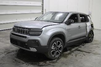 krockskadad bil auto Jeep Avenger  2024/6