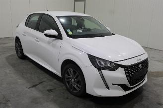 Peugeot 208  picture 2