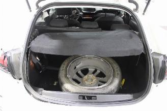 Peugeot 208  picture 21