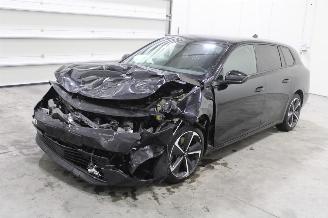 Vrakbiler auto Opel Astra  2024/10