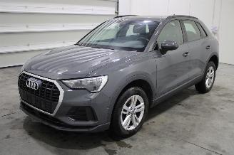 Unfallwagen Audi Q3  2020/7
