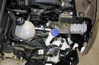Peugeot 208  picture 22