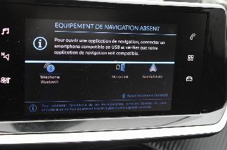 Peugeot 208  picture 14