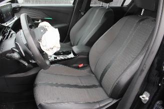 Peugeot 208  picture 11