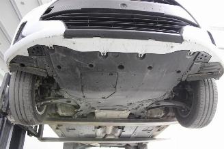 Mazda 2  picture 16
