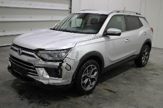 krockskadad bil auto Ssang yong Korando  2021/4