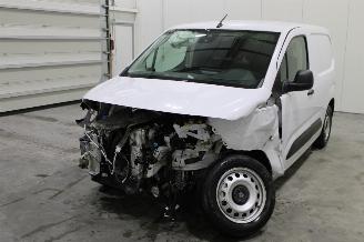 Unfallwagen Peugeot Partner  2025/8