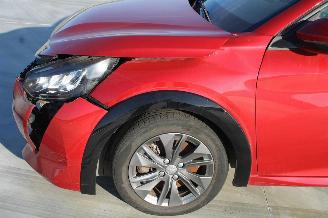 Peugeot 208  picture 4