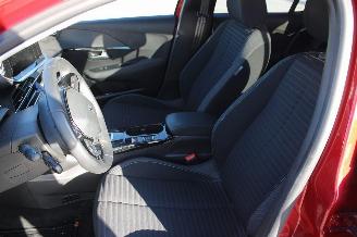Peugeot 208  picture 9
