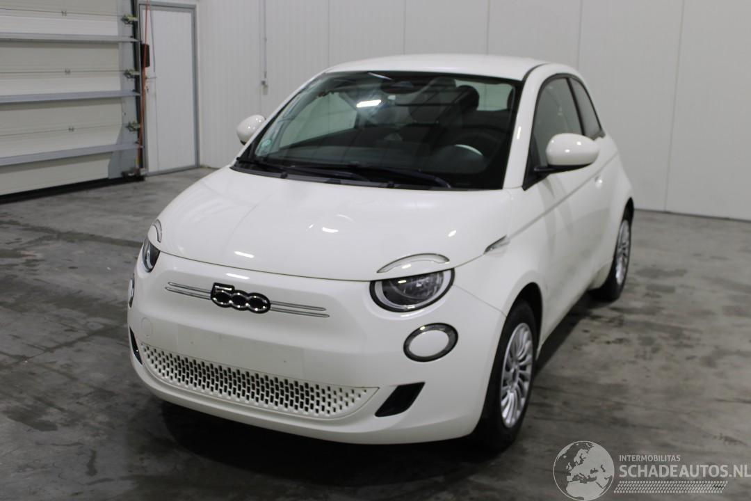 Fiat 500E 