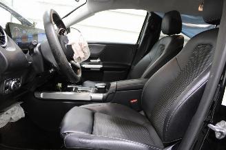 Mercedes GLB 180 picture 11