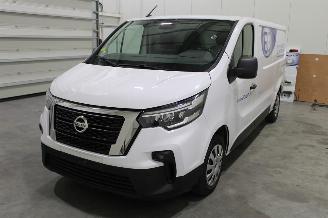 damaged passenger cars Nissan Primastar  2023/3