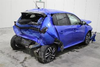 Peugeot 208  picture 4
