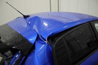 Peugeot 208  picture 9