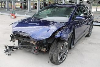 skadebil auto Audi Q4 e-tron 2025/10