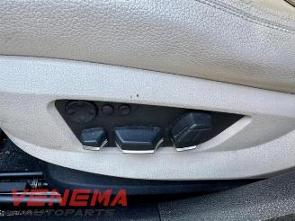 BMW 5-serie 5 serie (F10), Sedan, 2009 / 2016 550i V8 32V TwinPower Turbo picture 12