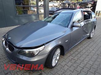 Vrakbiler auto BMW 5-serie 5 serie (E60), Sedan, 2003 / 2010 550i 32V 2008/5
