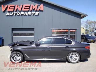 Salvage car BMW 5-serie 5 serie (G30), Sedan, 2016 540d xDrive 3.0 TwinPower Turbo 24V 2019/1