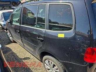 Uttjänta bilar auto Volkswagen Touran Touran (1T3), MPV, 2010 / 2015 1.6 TDI 16V 2011/9