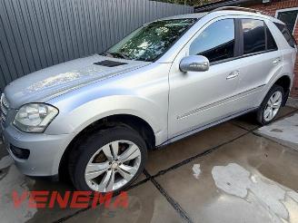 Coche siniestrado Mercedes ML ML II (164/4JG), SUV, 2005 / 2011 3.0 ML-280 CDI 4-Matic V6 24V 2008/2