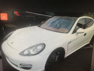 Vrakbiler auto Porsche Panamera  2012/1