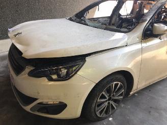 Uttjänta bilar auto Peugeot 308 DIESEL - 85KW - 1560CC 2015/1