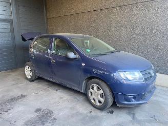 Démontage voiture Dacia Logan Logan II Sedan 2012 1.2 16V Sedan 4Dr Benzine 1.149cc 55kW 2013/1