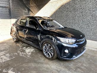 demontáž osobní automobily Kia Stonic Stonic (YB) SUV 1.0i T-GDi 12V SUV  Benzine 998cc 88kW (120pk) FWD 2020/11