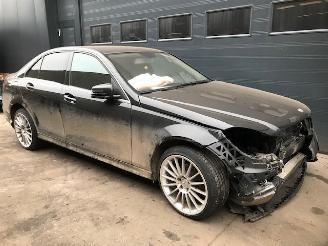 demontáž osobní automobily Mercedes C-klasse (W204) Sedan 2007 / 2014 2.2 C-200 CDI 16V BlueEFFICIENCY Sedan 4Dr Diesel 2.143cc 100kW (136pk) RWD 2012/8
