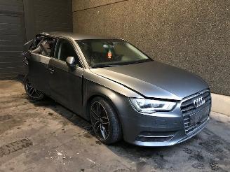 Vrakbiler auto Audi A3 (8VA/8VF) Hatchback 5-drs 2012 / 2020 1.6 TDI Ultra 16V Hatchback 4Dr Diesel 1 598cc 81kW (110pk) FWD 2015/4