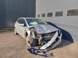 Vrakbiler auto Opel Astra Astra K, Hatchback 5-drs, 2015 / 2022 1.0 Turbo 12V 2018/1