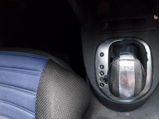 Volkswagen Caddy Caddy III (2KA,2KH,2CA,2CH), Van, 2004 / 2015 1.6 TDI 16V picture 15