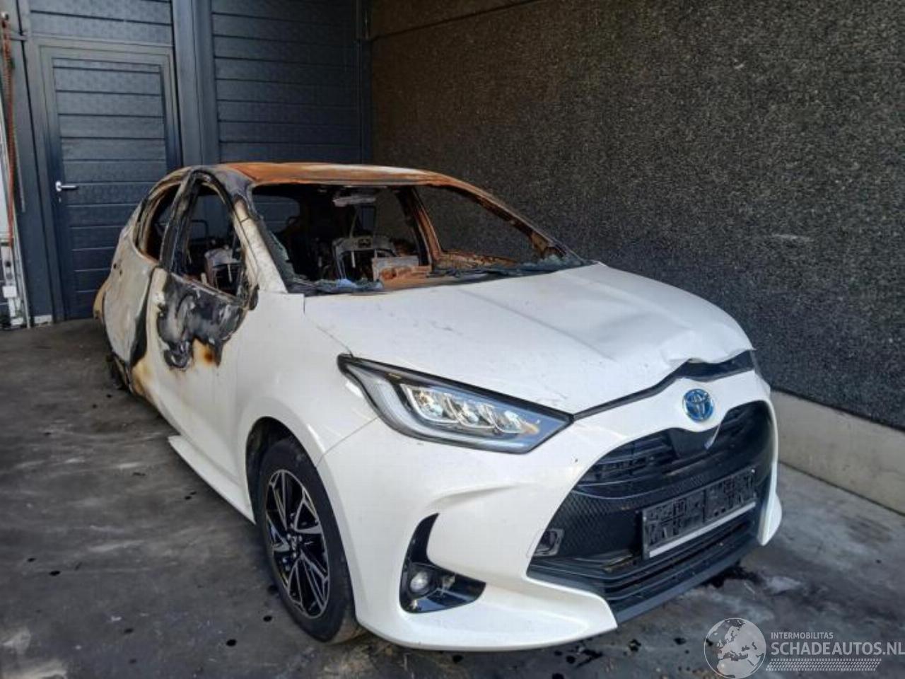 Toyota Yaris Yaris IV (P21/PA1/PH1), Hatchback, 2020 1.5 12V Hybrid 115