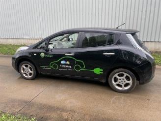 Nissan Leaf Leaf (ZE0), Hatchback, 2010 / 2017 Leaf picture 2