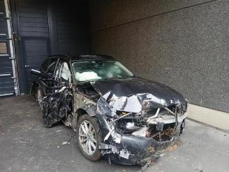 Vrakbiler auto BMW 3-serie 3 serie Touring (G21), Combi, 2019 330e 2.0 TwinPower Turbo 16V 2020/11