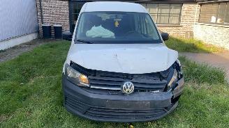 krockskadad bil auto Volkswagen Caddy  2019/10