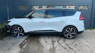 Renault Scenic  picture 3