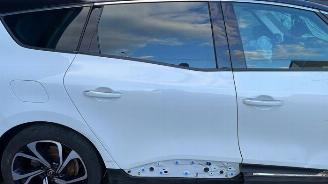 Renault Scenic  picture 6